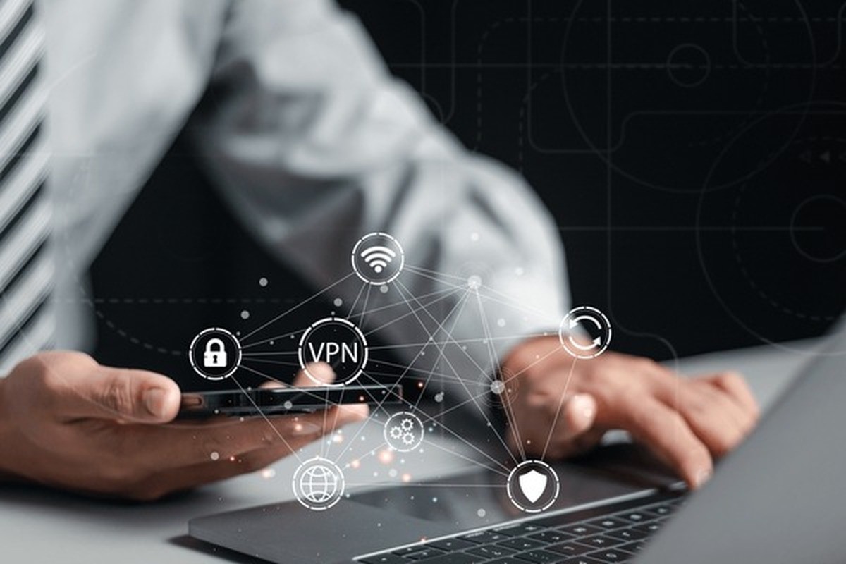 IroxPro team working together